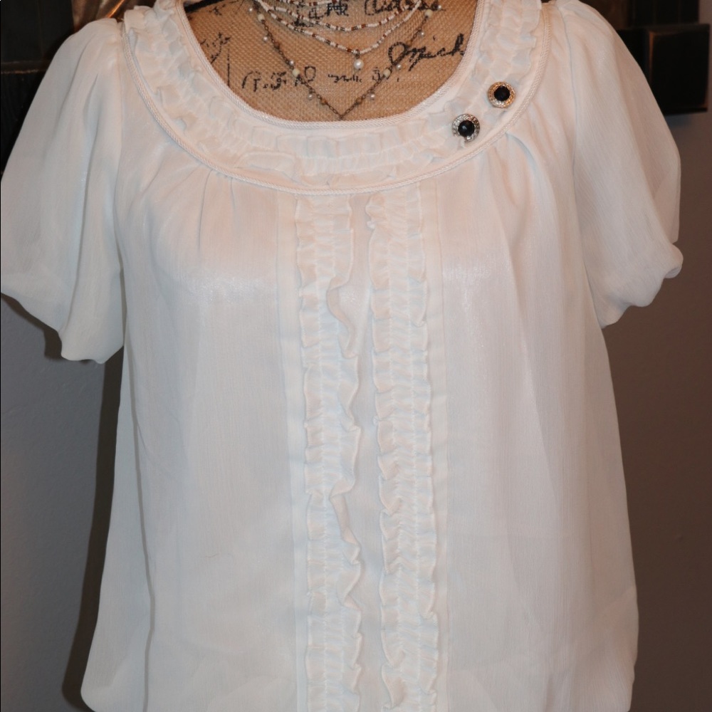 Beautiful off white sheer/lined top - Picture 2 of 5